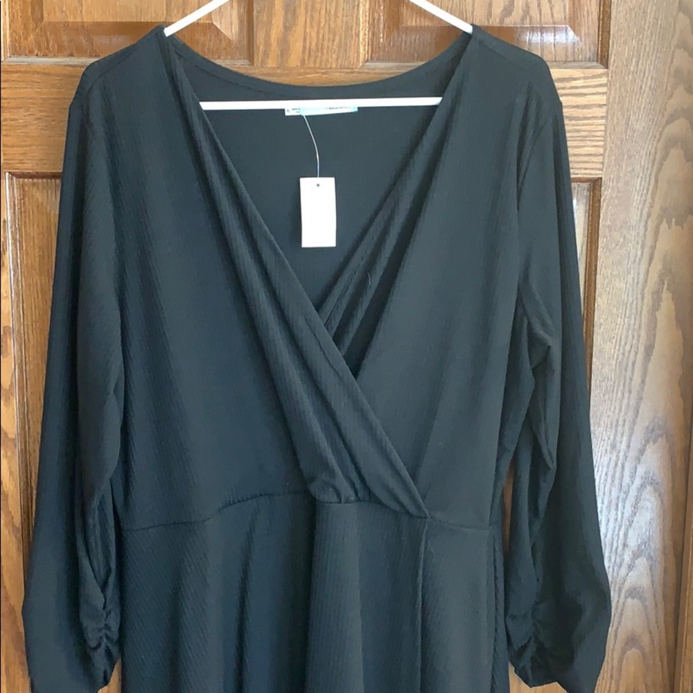 Crossover Dress - Picture 3 of 4
